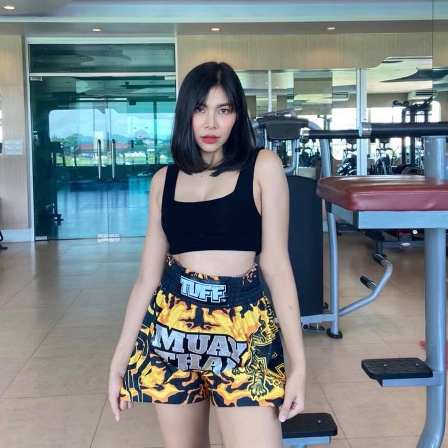 เปิดประวัติ “แพรพลอย” อดีตนักมวยสาวในคลิปดังไล่เตะหนุ่มเทน้ำราดหัว เปิดประวัติ “แพรพลอย” อดีตนักมวยสาวในคลิปดังไล่เตะหนุ่มเทน้ำราดหัว