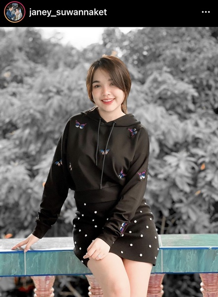 เจนนี่ รัชนก ปล่อยเพลงใหม่ เจอดราม่า เพลงคล้าย ตั๊กแตน ชลดา เจนนี่ รัชนก ปล่อยเพลงใหม่ เจอดราม่า เพลงคล้าย ตั๊กแตน ชลดา