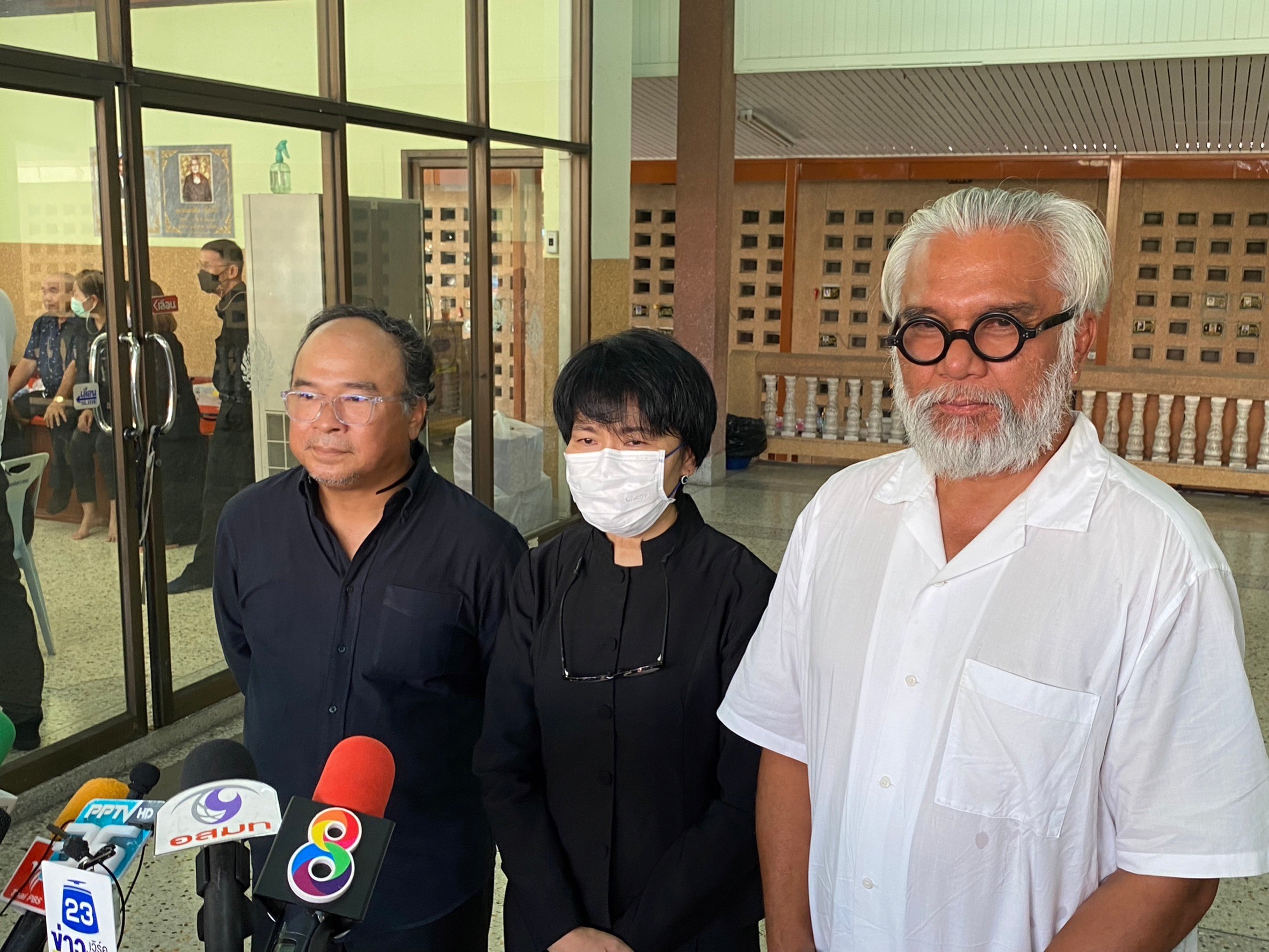 ภาพบรรยากาศพิธีศพ ถนอม สามโทนเพื่อนๆในวงการต่างร่วมไว้อาลัย