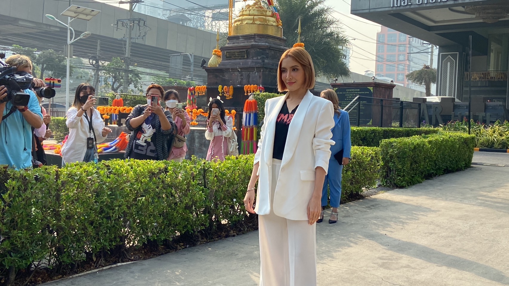 เพจ รวบรวมผู้โดนโกง Forex-3D วิเคราะห์หลัง พิงกี้ ถอดกำไล EM เพจ รวบรวมผู้โดนโกง Forex-3D วิเคราะห์หลัง พิงกี้ ถอดกำไล EM