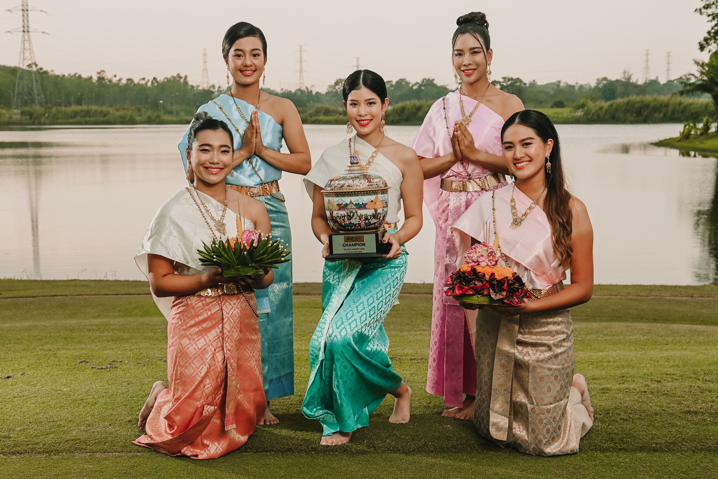 ส่อง5นักกอล์ฟสาวไทยWPGA ในชุดต้อนรับวันลอยกระทง 2565 ส่อง5นักกอล์ฟสาวไทยWPGA ในชุดต้อนรับวันลอยกระทง 2565