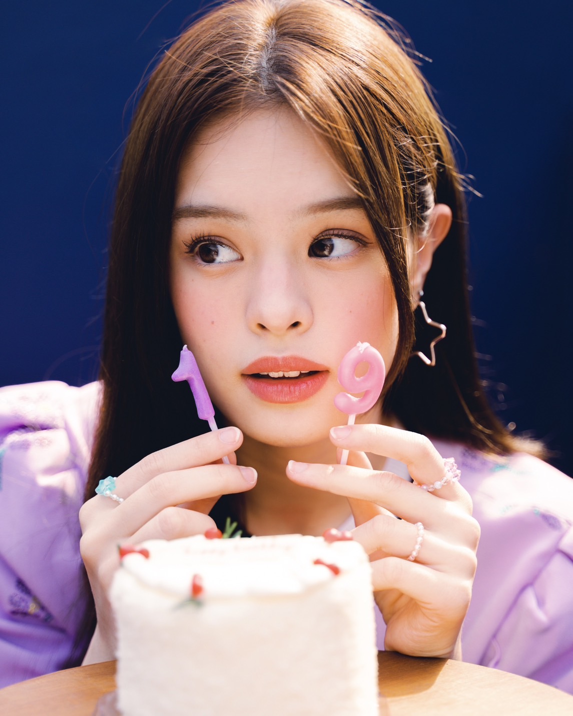 “แอลลี่” ฉลองวันเกิดวัย19 ปี ครอบครัวและแฟนคลับร่วมเซอร์ไพรส์ “แอลลี่” ฉลองวันเกิดวัย19 ปี ครอบครัวและแฟนคลับร่วมเซอร์ไพรส์