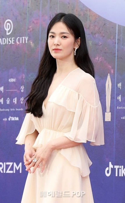 ลุ้น Baeksang Arts Awards!! ‘ซงฮเยคโย-ซูจี-พัคจินยอง-พัคโบกอม’ นำทัพซุปตาร์หล่อสวยบนพรมแดง ลุ้น Baeksang Arts Awards!! ‘ซงฮเยคโย-ซูจี-พัคจินยอง-พัคโบกอม’ นำทัพซุปตาร์หล่อสวยบนพรมแดง