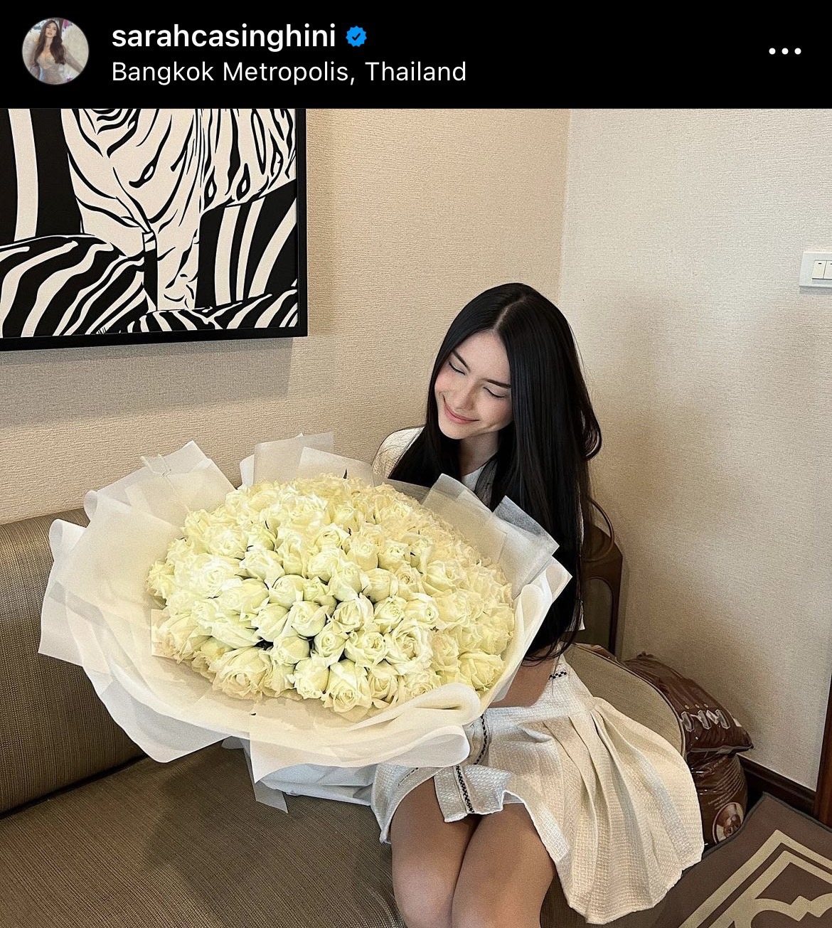 “ซาร่า คาซิงกินี” อวดการ์ดกับดอกไม้ช่อโตจาก “แดริล ยัง” 
