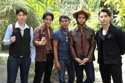 นุ๊ก-ปาย รีเทิร์น ปะฉะดะ หนังของ เบิ้ล ปทุมราช นุ๊ก-ปาย รีเทิร์น ปะฉะดะ หนังของ เบิ้ล ปทุมราช