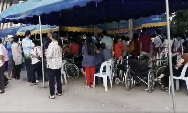 เชียงใหม่โควิดยังหนัก!ติดเชื้อเพิ่ม 322 ราย ปชช.แห่ฉีดวัคซีนสูตรไขว้ เชียงใหม่โควิดยังหนัก!ติดเชื้อเพิ่ม 322 ราย ปชช.แห่ฉีดวัคซีนสูตรไขว้