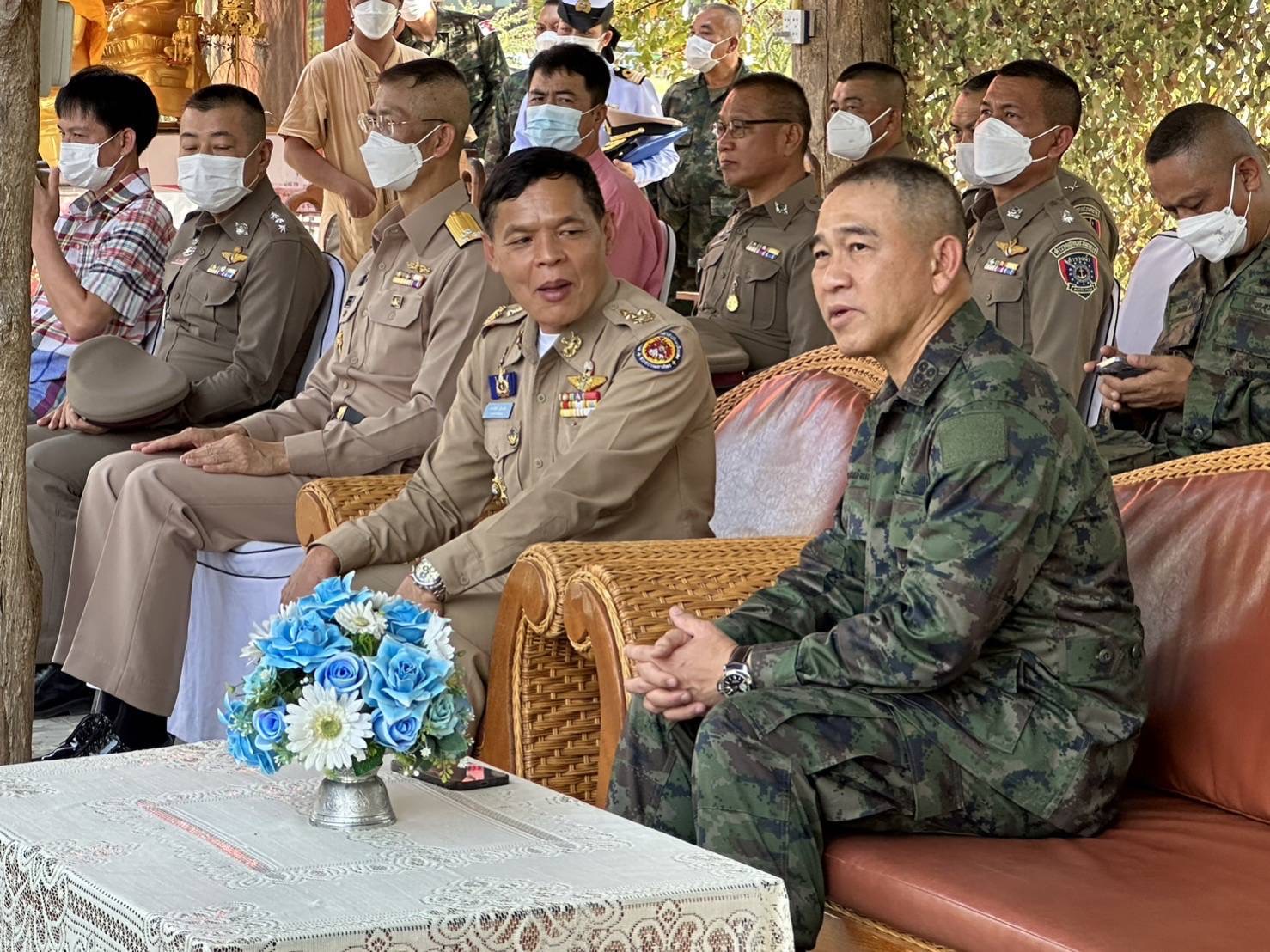 ผบ.ทร. แจกของบรรเทาทุกข์ แก่ ปชช. ครบรอบวันสิ้นพระชนม์ 100 ปี พลเรือเอก พระเจ้าบรมเธอ พระองค์เจ้าอาภากรเกียรติวงศ์ กรมหลวงชุมพรเขตอุดมศักดิ์ องค์บิดาของทหารเรือไทย