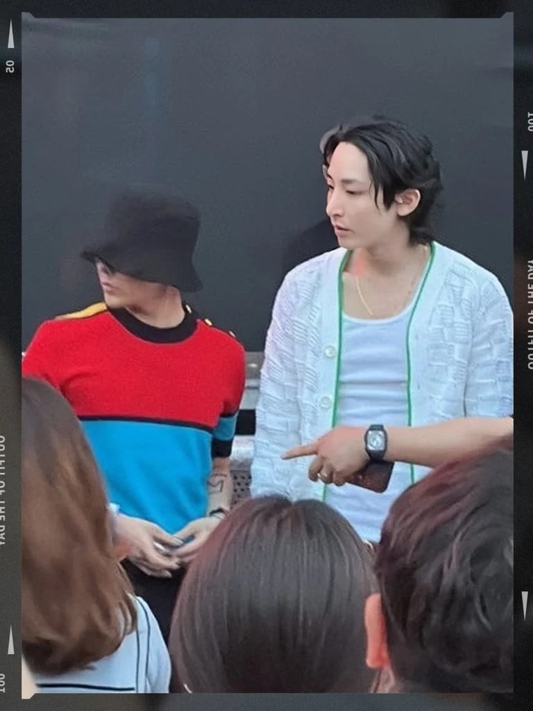 คอนเดียวฟินทุกด้อม!! ‘วี BTS-พัคซอจุน-เจนนี่-จี ดราก้อน’ นำทัพคนดังเกาหลีชมโชว์ ‘บรูโน่ มาร์ส’ กรุงโซล คอนเดียวฟินทุกด้อม!! ‘วี BTS-พัคซอจุน-เจนนี่-จี ดราก้อน’ นำทัพคนดังเกาหลีชมโชว์ ‘บรูโน่ มาร์ส’ กรุงโซล