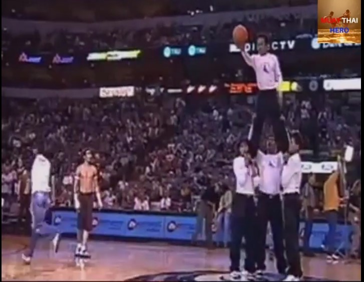 ย้อนภาพ “จาพนม” ขึ้นโชว์พักครึ่งการแข่งขัน NBA ปี 2551 ย้อนภาพ “จาพนม” ขึ้นโชว์พักครึ่งการแข่งขัน NBA ปี 2551