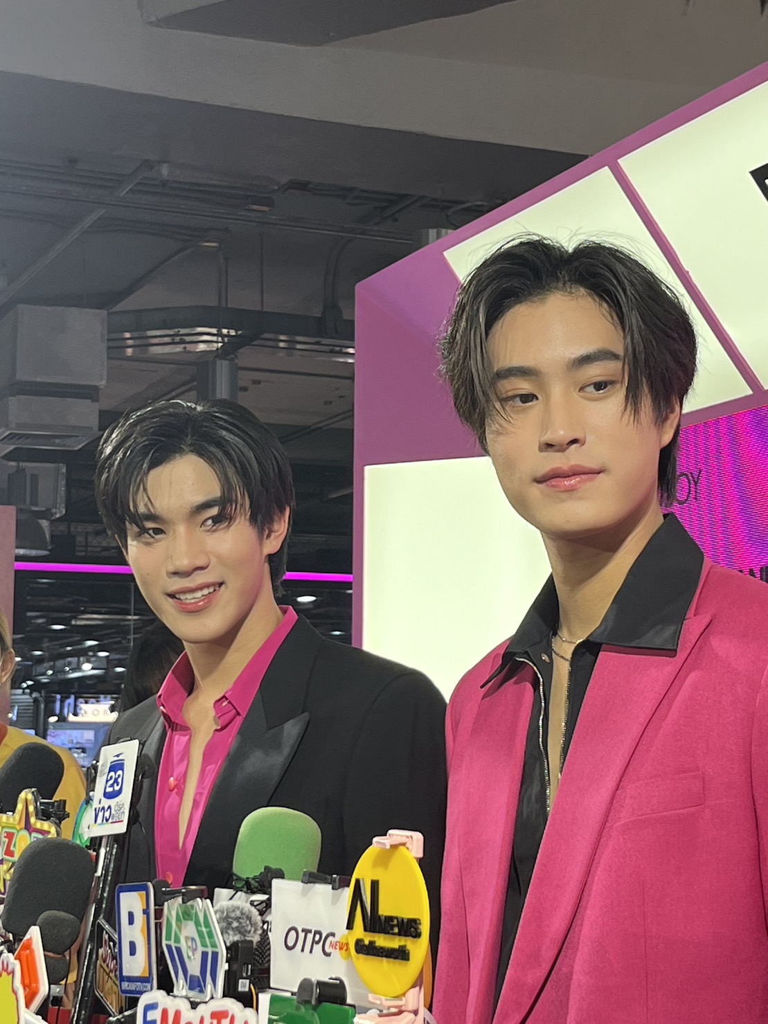“เจมีไนน์-โฟร์ท” แอปปี้คอนเสิร์ตผ่านไปได้ด้วยดี รับเกิดอุบัติเหตุขณะขึ้นโชว์นิดหน่อย