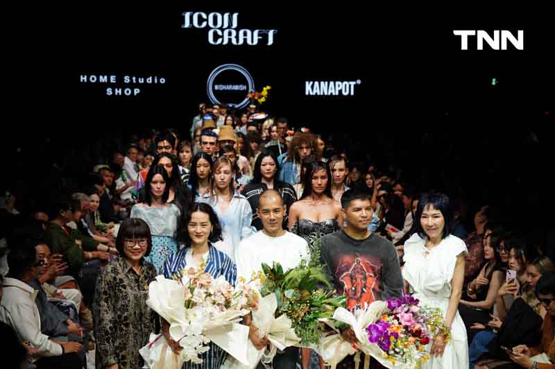 บาติกไทยสู่เวทีแฟชั่นสุดยิ่งใหญ่ “ELLE Fashion Week 2024” ในโชว์พิเศษ “Timeless Crafting with Batik” บาติกไทยสู่เวทีแฟชั่นสุดยิ่งใหญ่ “ELLE Fashion Week 2024” ในโชว์พิเศษ “Timeless Crafting with Batik”