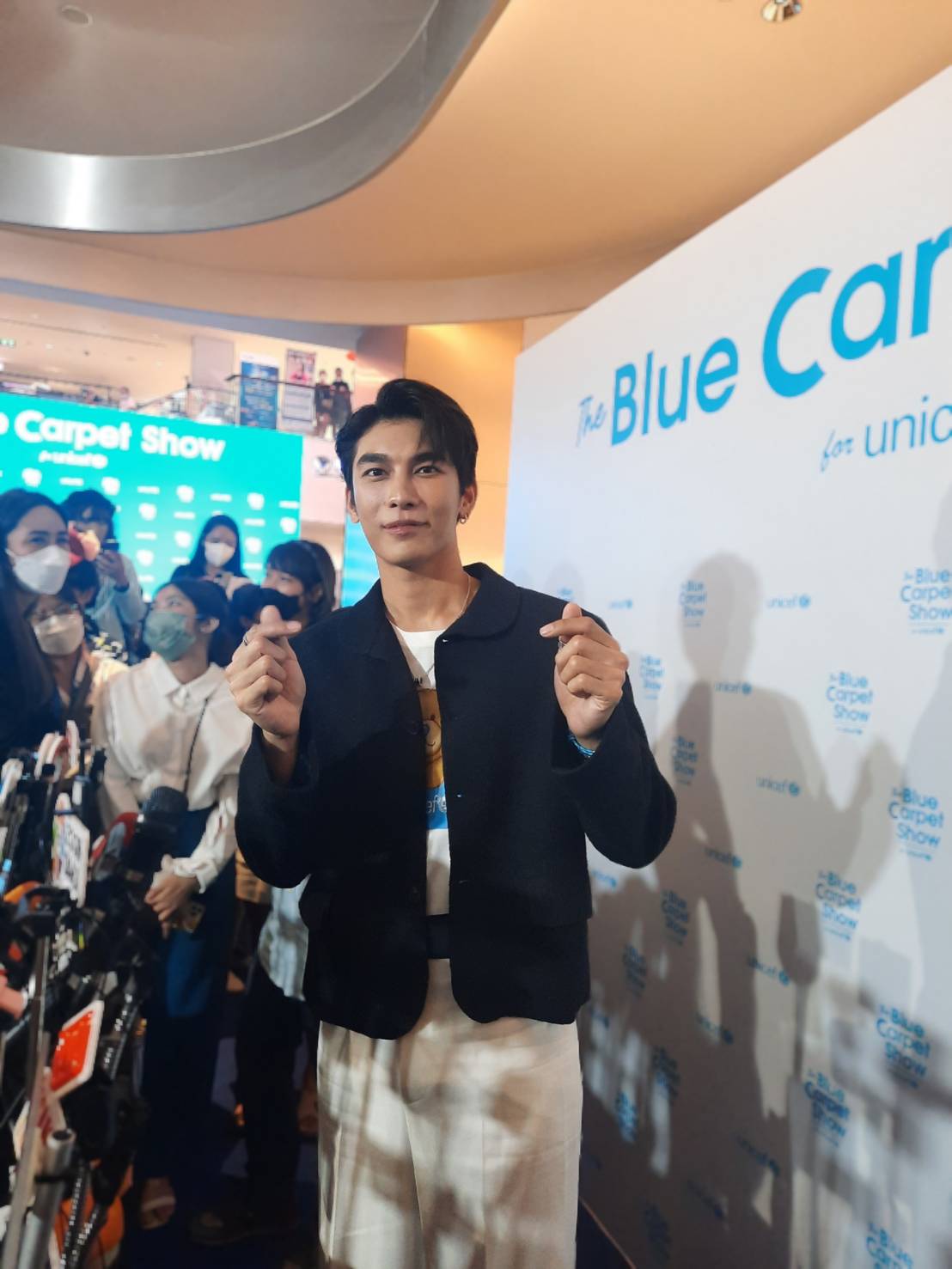 มิว ศุภศิษฏ์ ตื่นเต้น เตรียมลุยโปรเจกต์พิเศษ เผย เป็นก้าวแรกที่สำคัญ หลังสภาผ่านร่าง พ.ร.บ.สมรสเท่าเทียม มิว ศุภศิษฏ์ ตื่นเต้น เตรียมลุยโปรเจกต์พิเศษ เผย เป็นก้าวแรกที่สำคัญ หลังสภาผ่านร่าง พ.ร.บ.สมรสเท่าเทียม