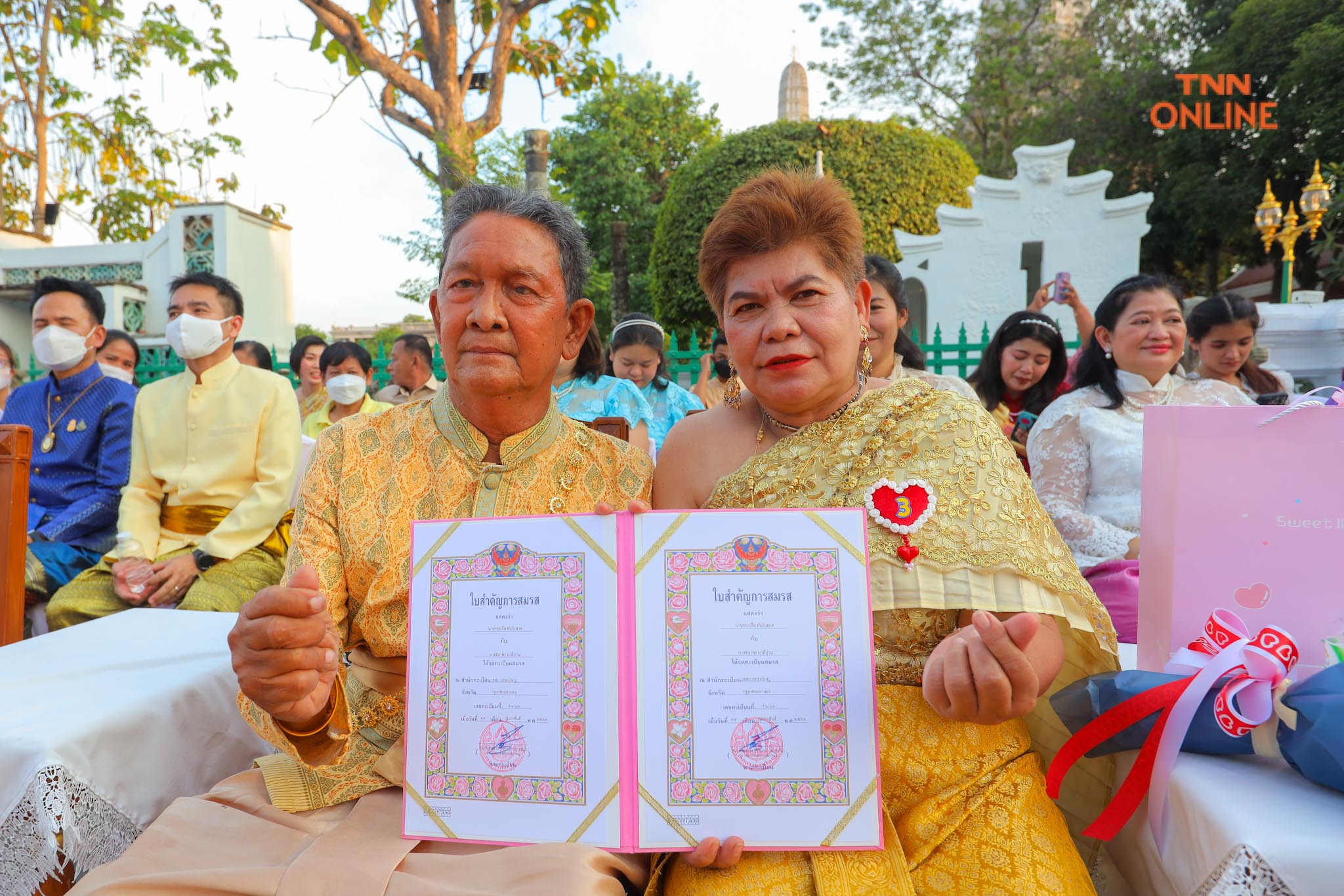 “อรุณ..รัก” คู่รักร่วมจดทะเบียนสมรสวันวาเลนไทน์ “อรุณ..รัก” คู่รักร่วมจดทะเบียนสมรสวันวาเลนไทน์