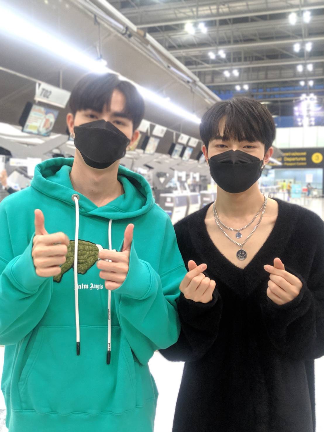 ซี - นุนิว ต่อสายเคลียร์ใจ บลู - ต่อ ขอโทษดราม่าที่เกิดขึ้น ซี - นุนิว ต่อสายเคลียร์ใจ บลู - ต่อ ขอโทษดราม่าที่เกิดขึ้น