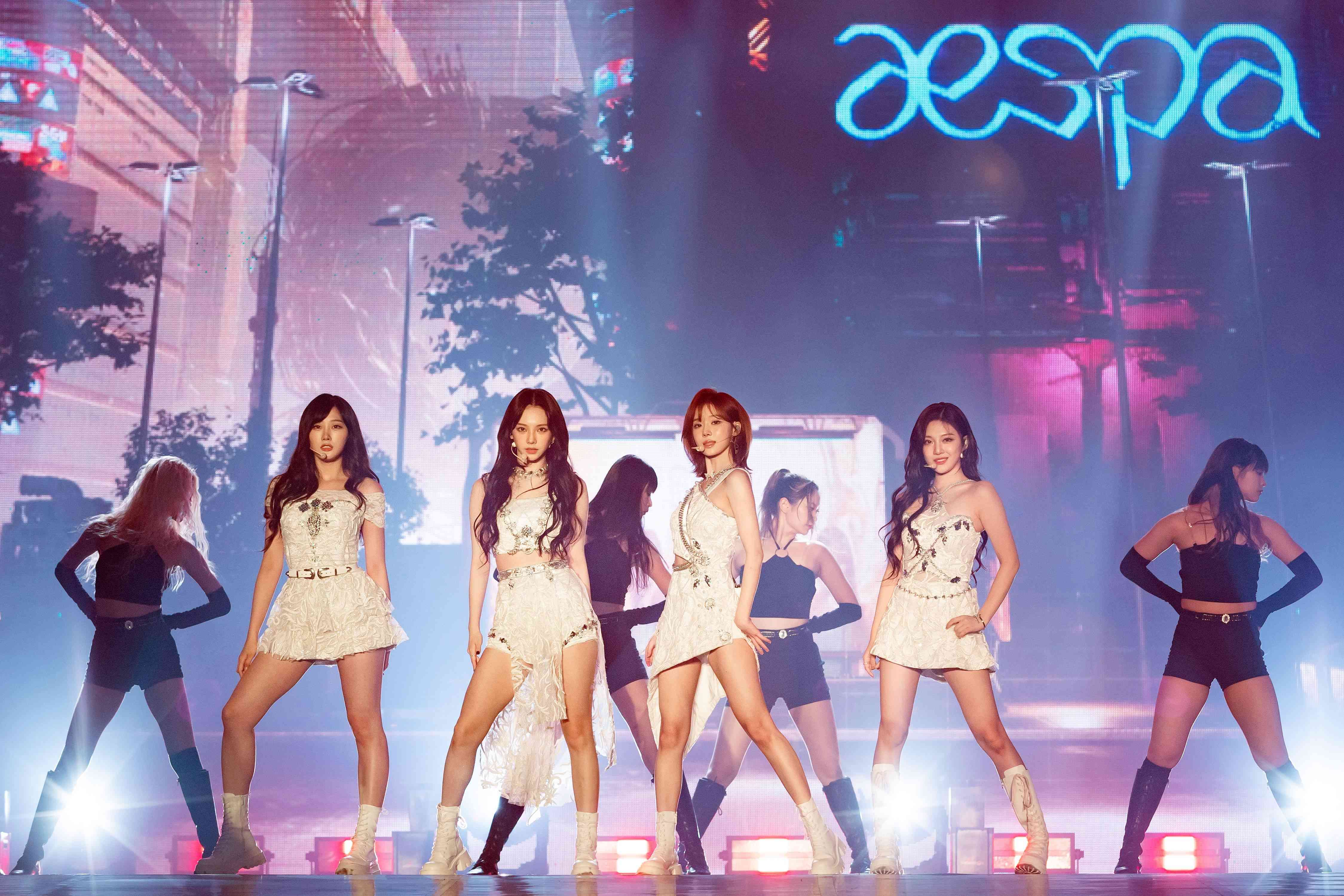 ร้อนแรงเกินต้าน aespa จัดเต็ม คอนเสิร์ตเดี่ยวเต็มรูปแบบครั้งแรกในไทย ร้อนแรงเกินต้าน aespa จัดเต็ม คอนเสิร์ตเดี่ยวเต็มรูปแบบครั้งแรกในไทย