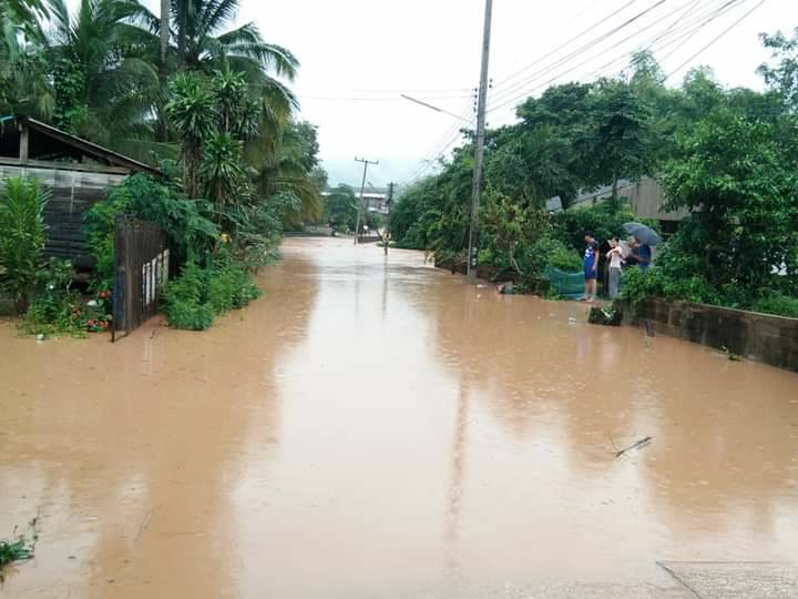 เลยฝนตกหนัก! น้ำป่าขุนภูซาง หลากท่วมอำเภอปากชม เลยฝนตกหนัก! น้ำป่าขุนภูซาง หลากท่วมอำเภอปากชม
