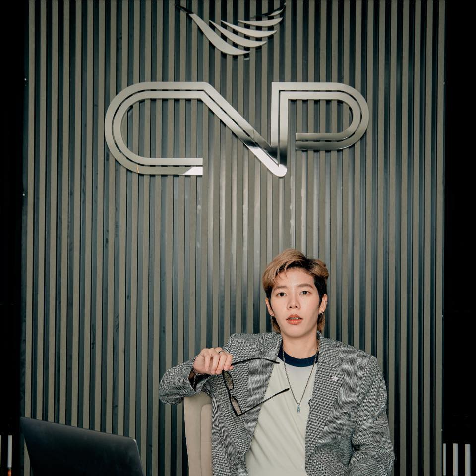 ป๊ายปาย โอริโอ้ นั่งแท่นท่านประธาน เปิดบริษัทเป็นของตัวเอง ป๊ายปาย โอริโอ้ นั่งแท่นท่านประธาน เปิดบริษัทเป็นของตัวเอง