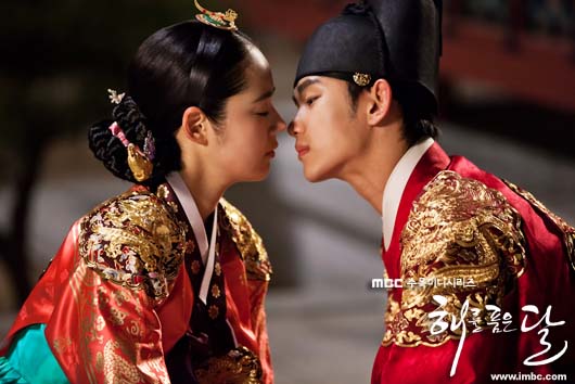 รวมนางเอกที่เคยประกบคู่ 'คิมซูฮยอน'