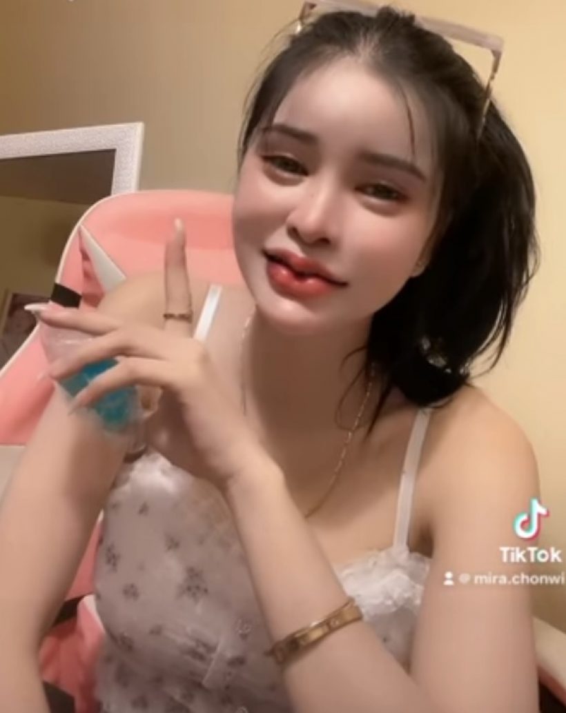 ถามกันแต่เรื่องปาก เอ๋ มิรา มาขายไลฟ์ขายของนะคะ