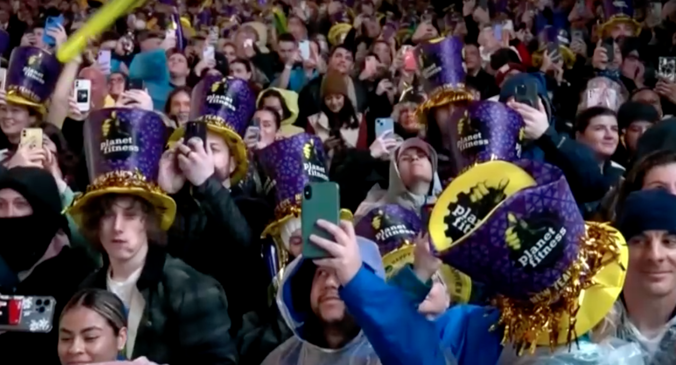 New year's eve 2022 เปิดภาพไทมส์แควร์นับถอยหลังเข้าสู่ปีใหม่แบบไร้ข้อจำกัด