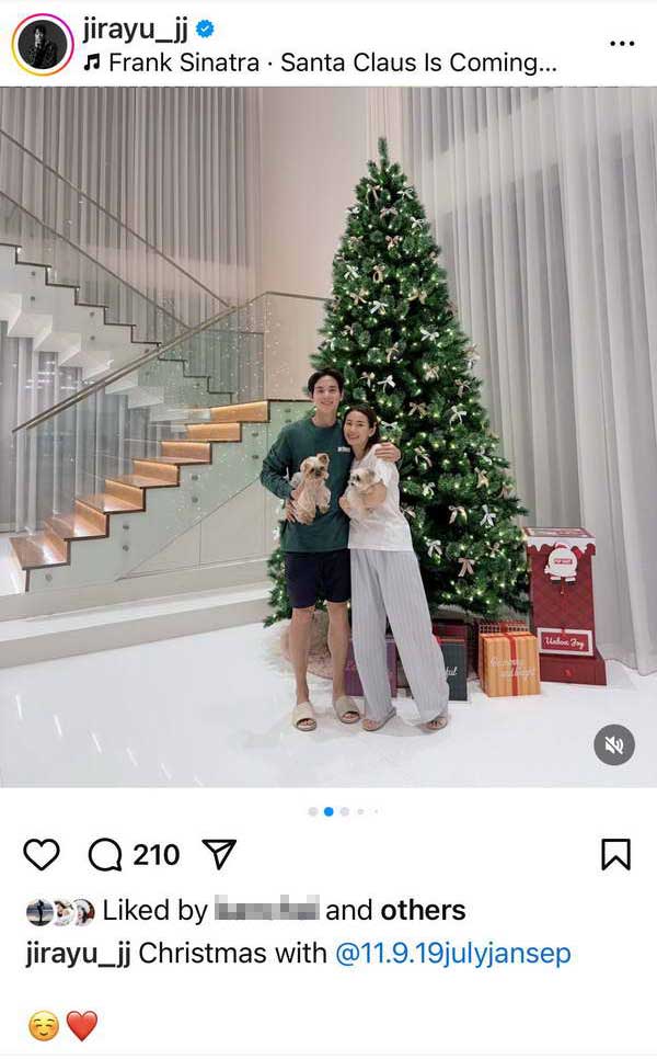 เจมส์ จิรายุ-โฟม อวดโมเมนต์สวีท ฉลอง คริสต์มาส ครั้งแรก หลังแต่งงาน เจมส์ จิรายุ-โฟม อวดโมเมนต์สวีท ฉลอง คริสต์มาส ครั้งแรก หลังแต่งงาน