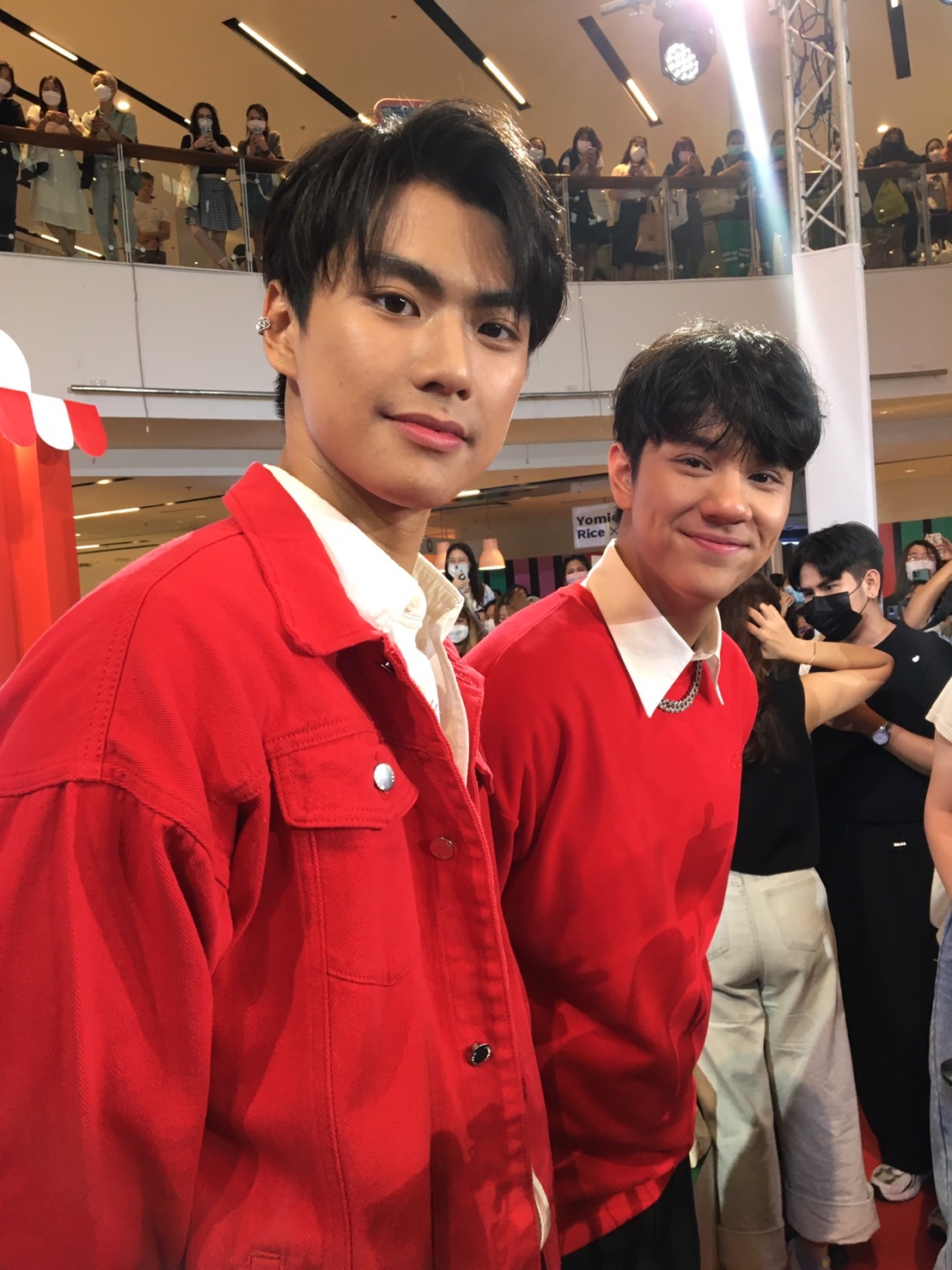 โอม-นนน อัปเดตสุขภาพหลังโหมงานหนัก เผย มยังมูฟออนจากแฟนมีตติ้งไม่ได้ โอม-นนน อัปเดตสุขภาพหลังโหมงานหนัก เผย มยังมูฟออนจากแฟนมีตติ้งไม่ได้