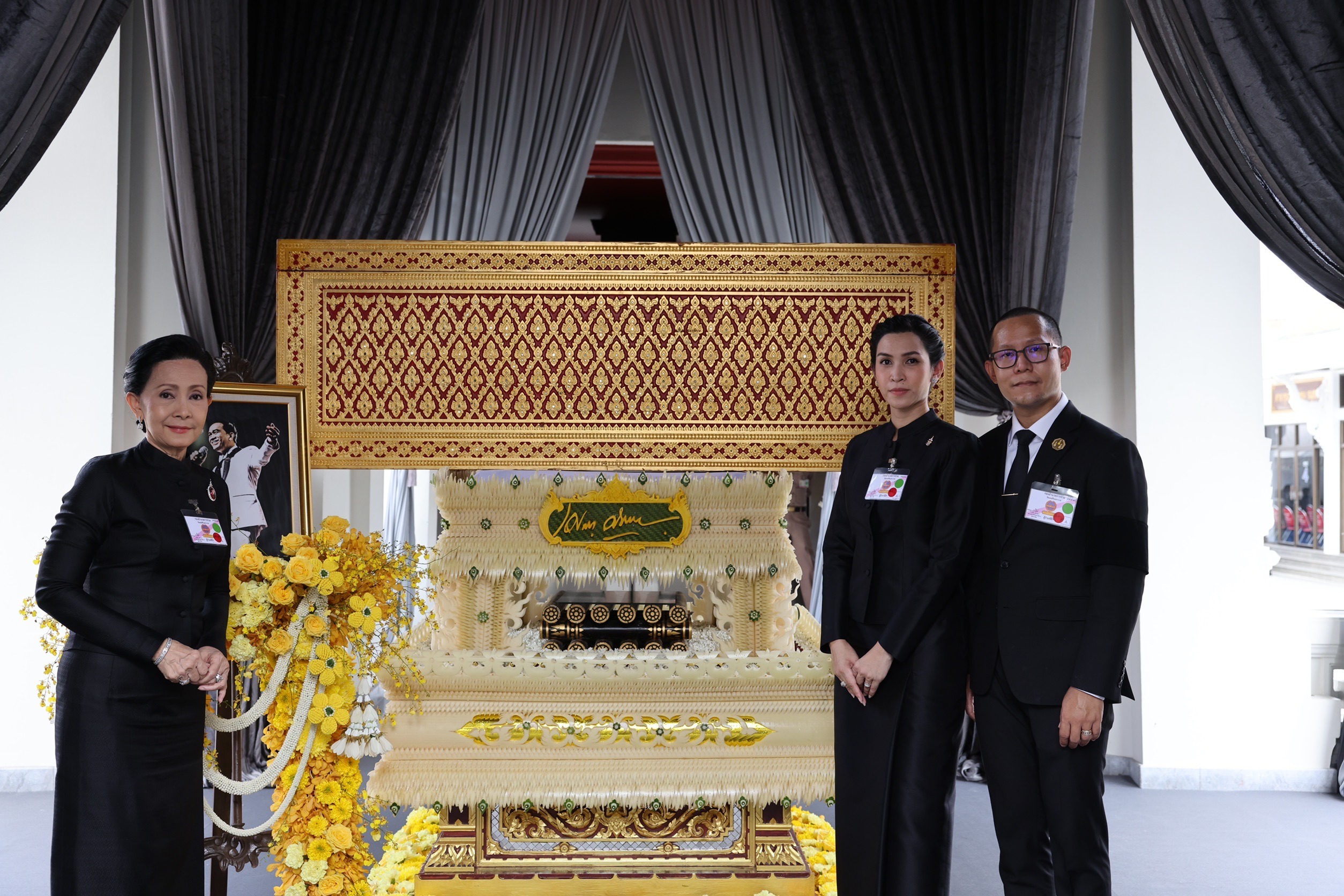 พิธีพระราชทานเพลิงศิลปินแห่งชาติ เศรษฐา ศิระฉายา พิธีพระราชทานเพลิงศิลปินแห่งชาติ เศรษฐา ศิระฉายา