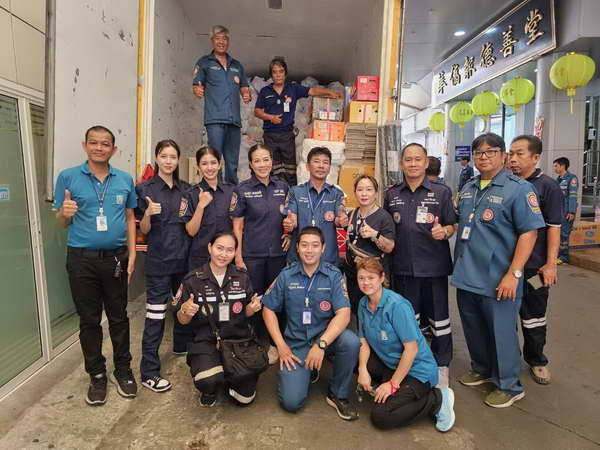 กบ ปภัสรา นำทีมดารานางงามสายบุญแพ็คถุงยังชีพ ที่ มูลนิธิป่อเต็กตึ๊ง กบ ปภัสรา นำทีมดารานางงามสายบุญแพ็คถุงยังชีพ ที่ มูลนิธิป่อเต็กตึ๊ง