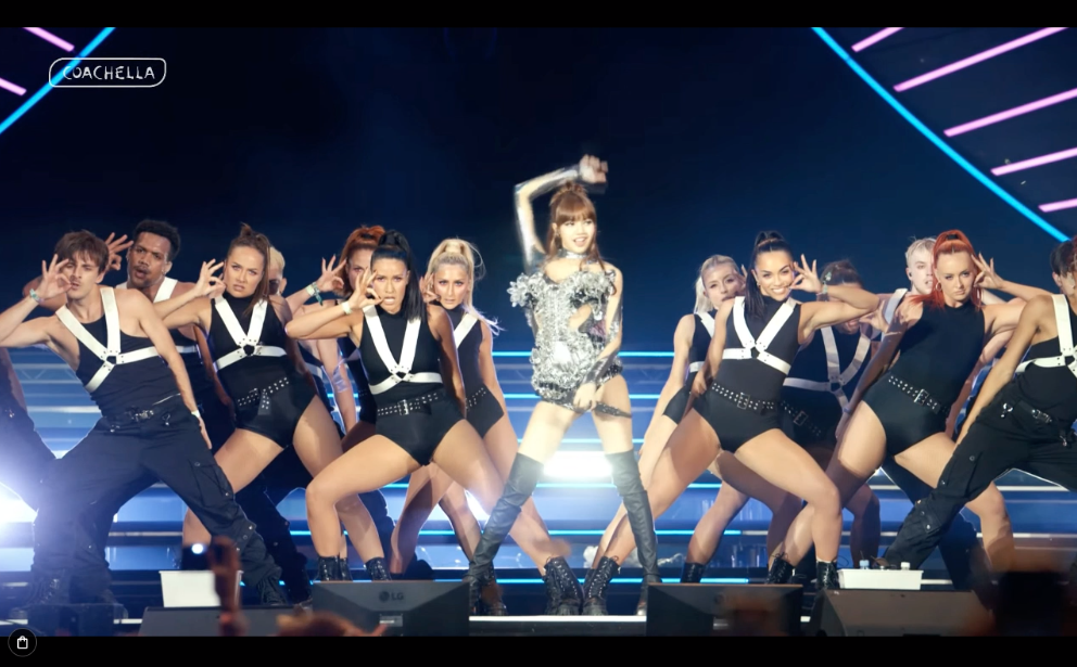 'ลิซ่า' ผงาดที่ Coachella!! นักร้องไทยคนแรกขึ้นโชว์เป็นศิลปินเฮดไลน์ พา MONEY ครองเทรนด์ 