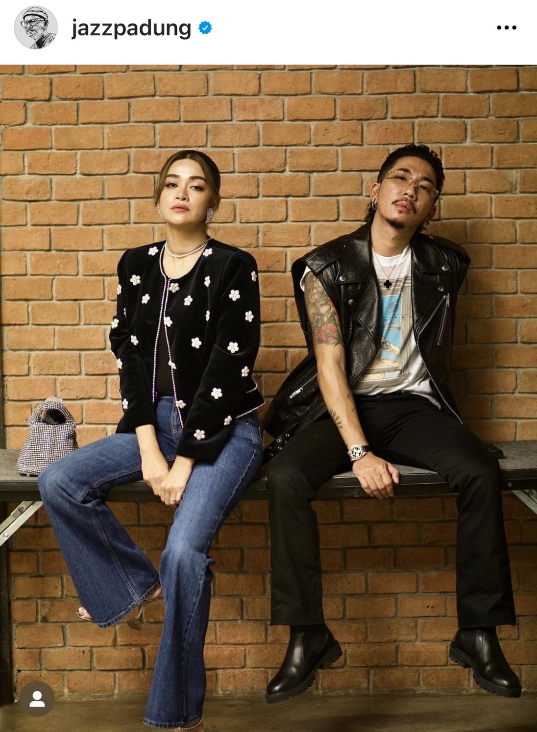 แจง ว่ายังไง! หลัง แจ๊ส ชวนชื่น ไปรับเสื้อที่ประมูลได้ในราคา 1.5 ล้านบาท 