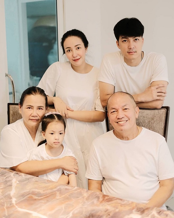  ไอซ์ ณพัชรินทร์ เผยข่าวดี แม่เอ๋ กลับบ้านพรุ่งนี้ (มีคลิป)