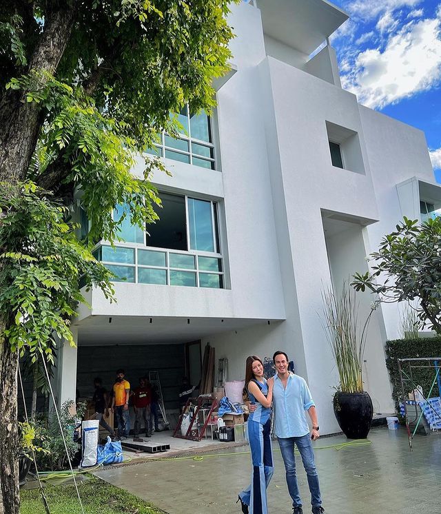 ทำงานหนัก เก๋ ชลลดา หาเงินปรังปรุงบ้าน 7 ชั้น ทำงานหนัก เก๋ ชลลดา หาเงินปรังปรุงบ้าน 7 ชั้น
