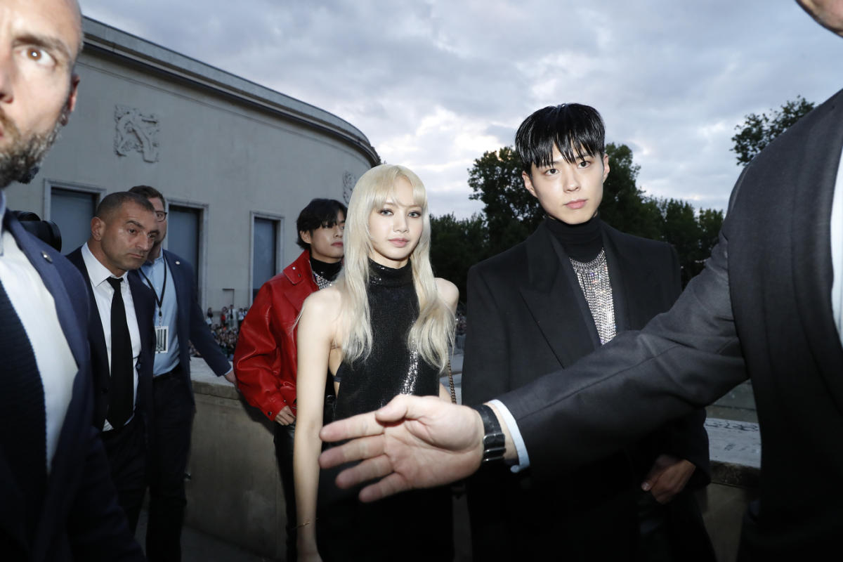 ปังไม่ไหว!! ‘พัคโบกอม’ เป็น Global Ambassador ชายคนแรกของ CELINE ปังไม่ไหว!! ‘พัคโบกอม’ เป็น Global Ambassador ชายคนแรกของ CELINE