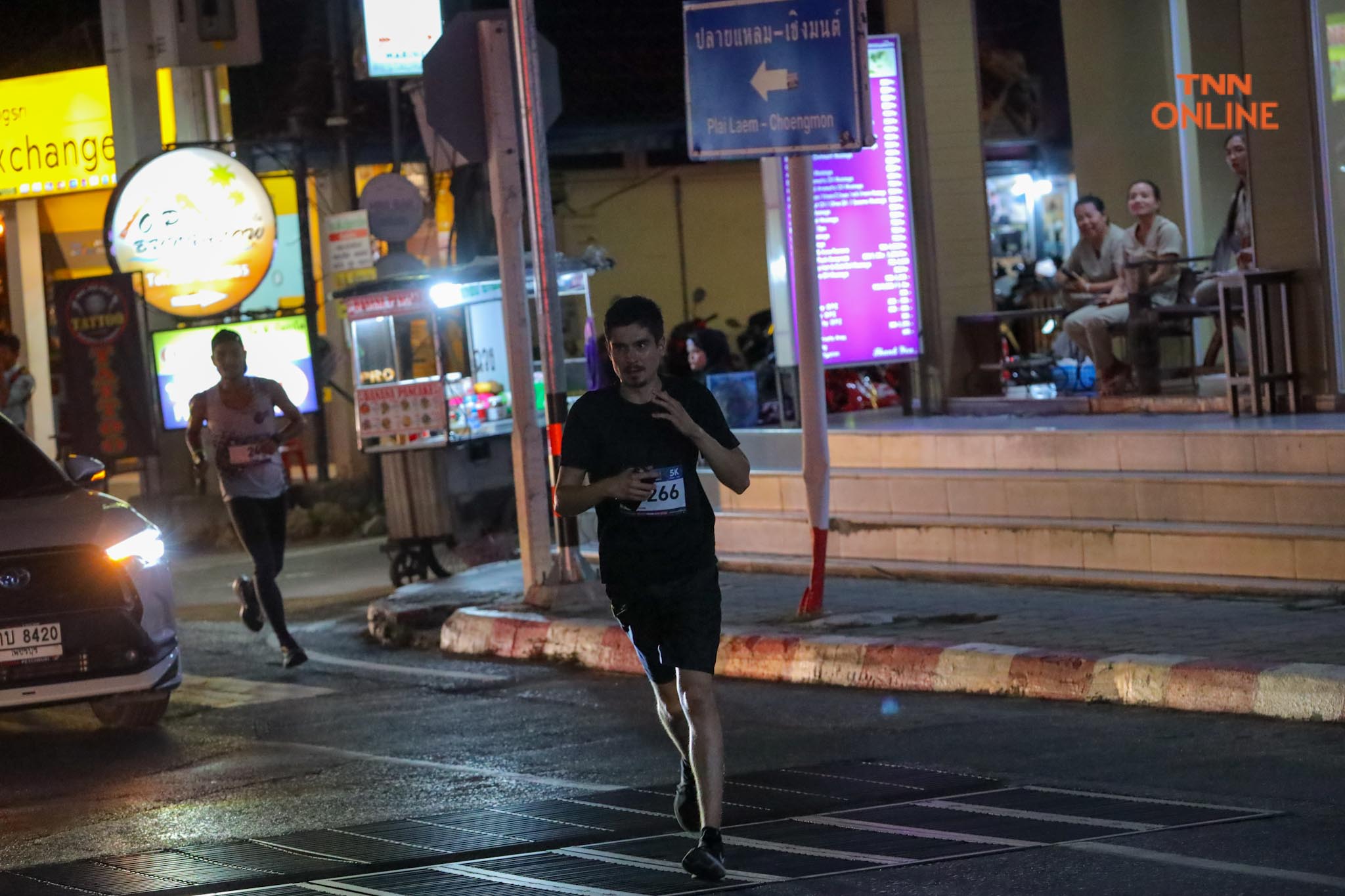 Samui Neon Run 2023 นักวิ่งทั่วประเทศเดินทางร่วมงานกว่า 500 คน