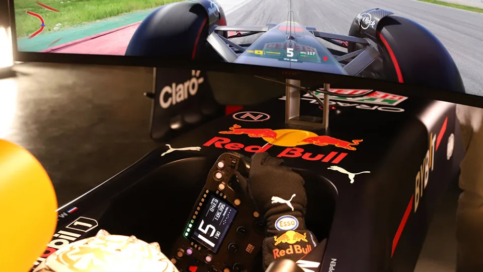 Red Bull วางขายเครื่องจำลองรถแข่ง F1 สานฝันคนรักความเร็ว Red Bull วางขายเครื่องจำลองรถแข่ง F1 สานฝันคนรักความเร็ว
