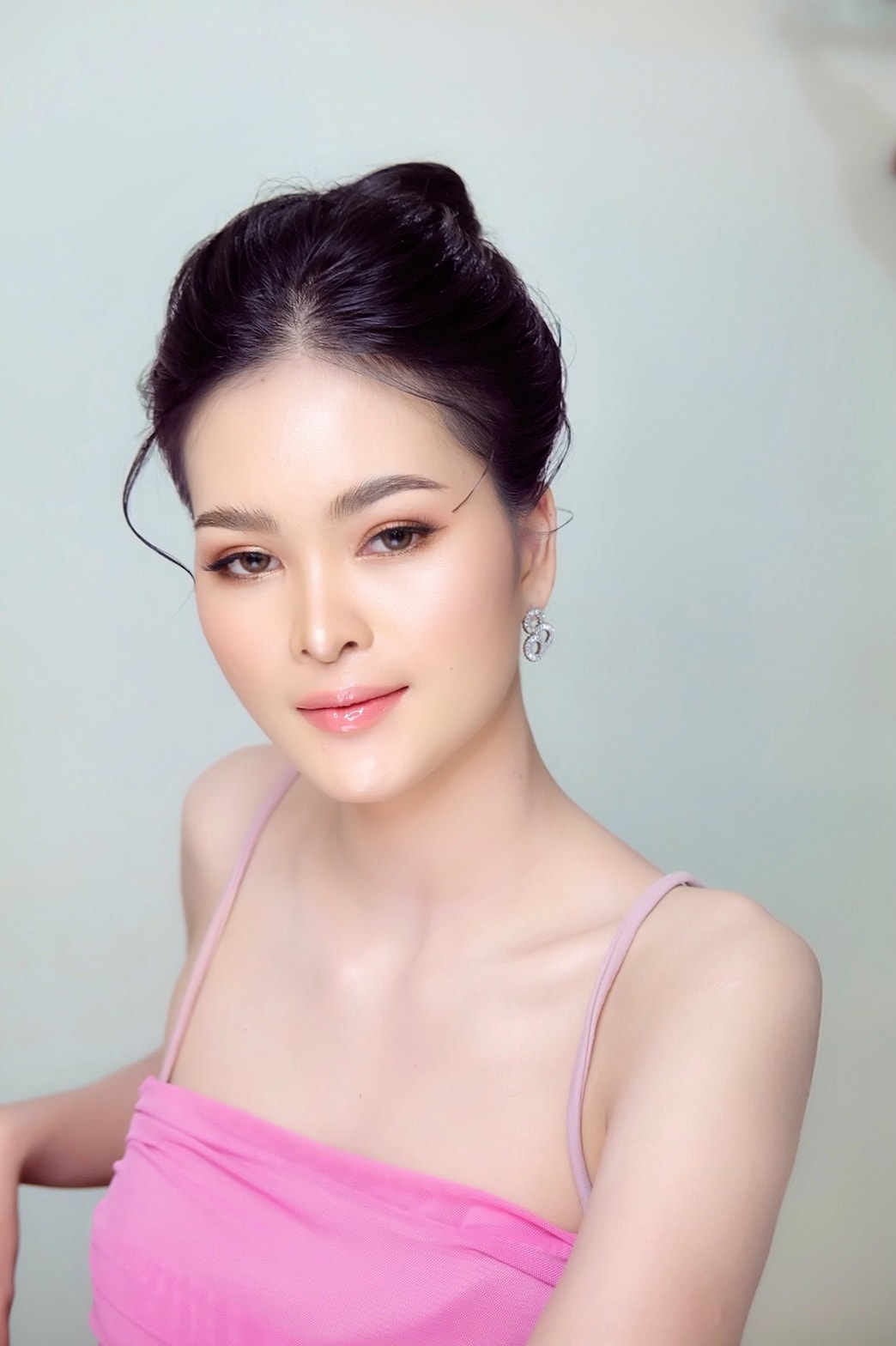 เอ๋ มิรา โดนครูฟ้องหมิ่นฯ หลังเปิดใจรายการดัง! นายห้างไหทองคำ จ่อหาทนายช่วย เอ๋ มิรา โดนครูฟ้องหมิ่นฯ หลังเปิดใจรายการดัง! นายห้างไหทองคำ จ่อหาทนายช่วย