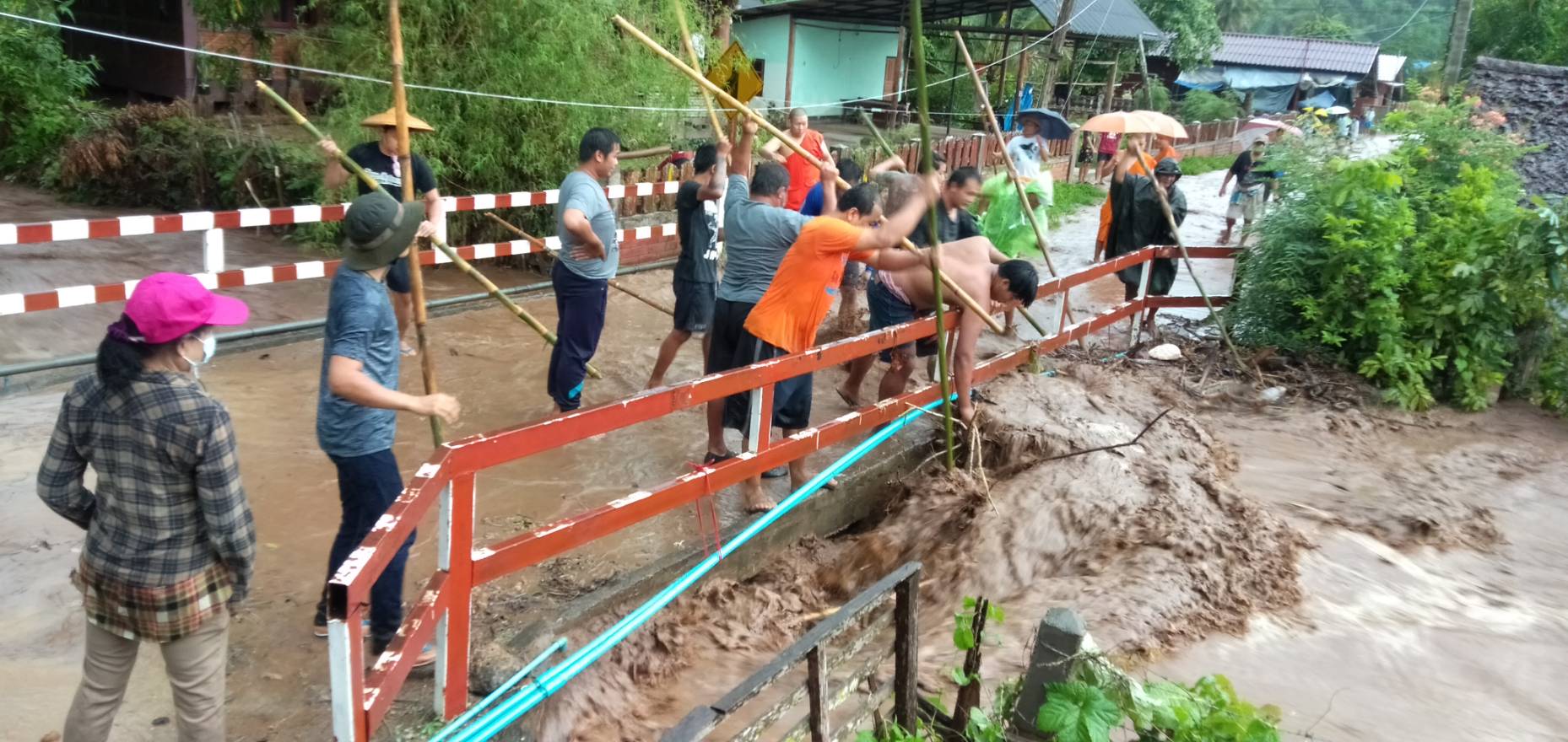 พายุฝนลูกเห็บ ถล่มแม่ฮ่องสอน ไฟฟ้าดับทั่วเมือง