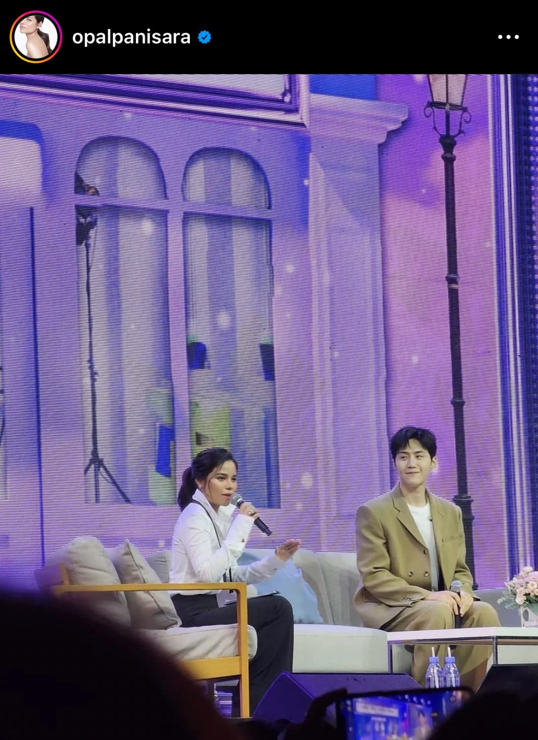 โอปอล์ ปาณิสรา เล่าเบื้องหลังความน่ารักถึง คิมซอนโฮ หลังเป็นพิธีกรงานแฟนมิต โอปอล์ ปาณิสรา เล่าเบื้องหลังความน่ารักถึง คิมซอนโฮ หลังเป็นพิธีกรงานแฟนมิต