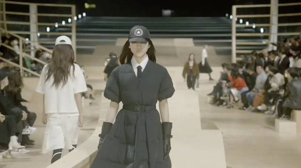 ‘จีซู BLACPINK - นัมจูฮยอก’!! นำทัพซุปตาร์ชมโชว์ Dior ครั้งแรกในเกาหลี (มีคลิป) ‘จีซู BLACPINK - นัมจูฮยอก’!! นำทัพซุปตาร์ชมโชว์ Dior ครั้งแรกในเกาหลี (มีคลิป)