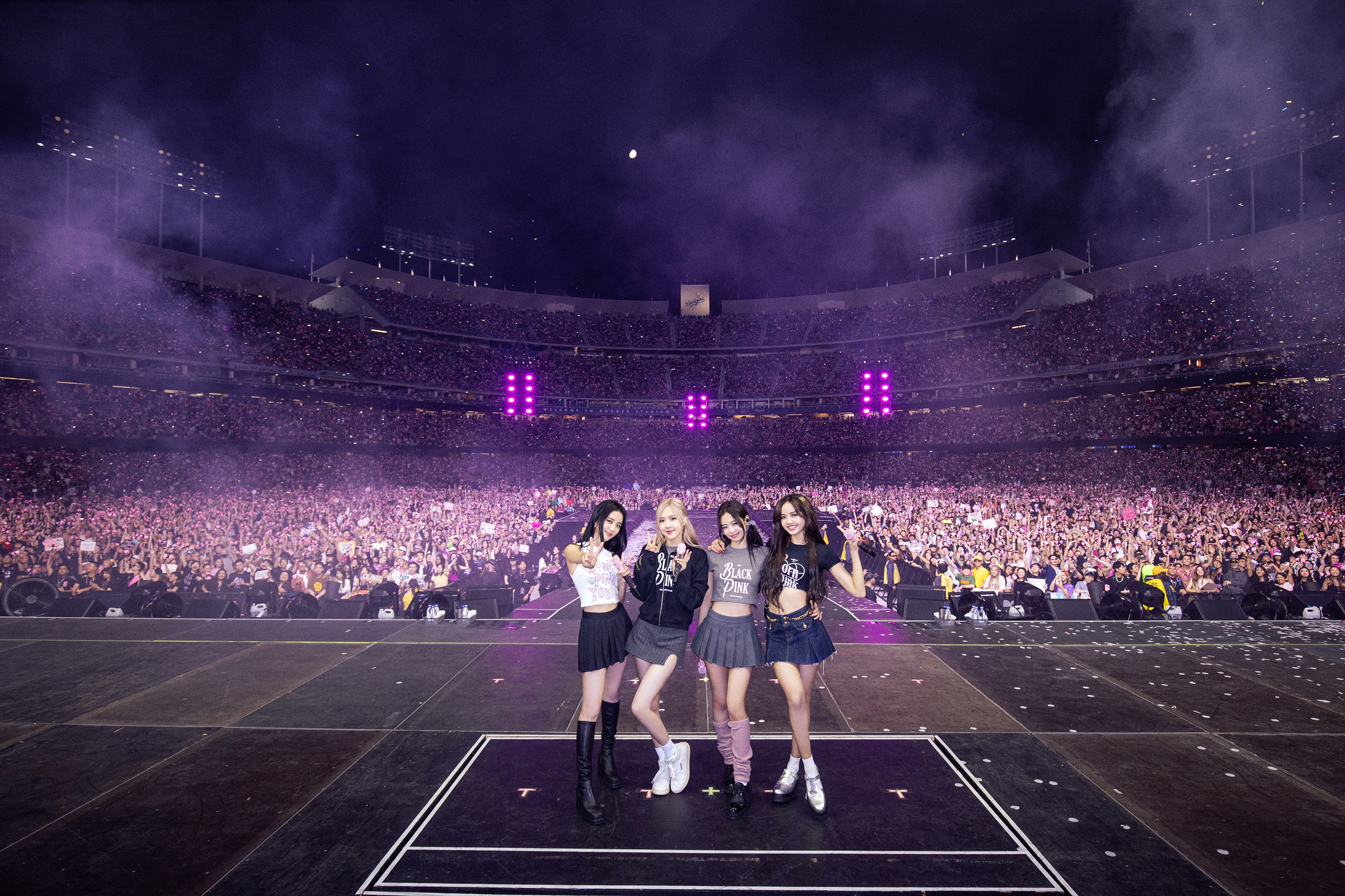 4 สาว BLACKPINK ฮอตสุดๆ เปิดสถิติแฟนๆ 34 เมืองทั่วโลกร่วมทัวร์คอนเสิร์ต BORN PINK