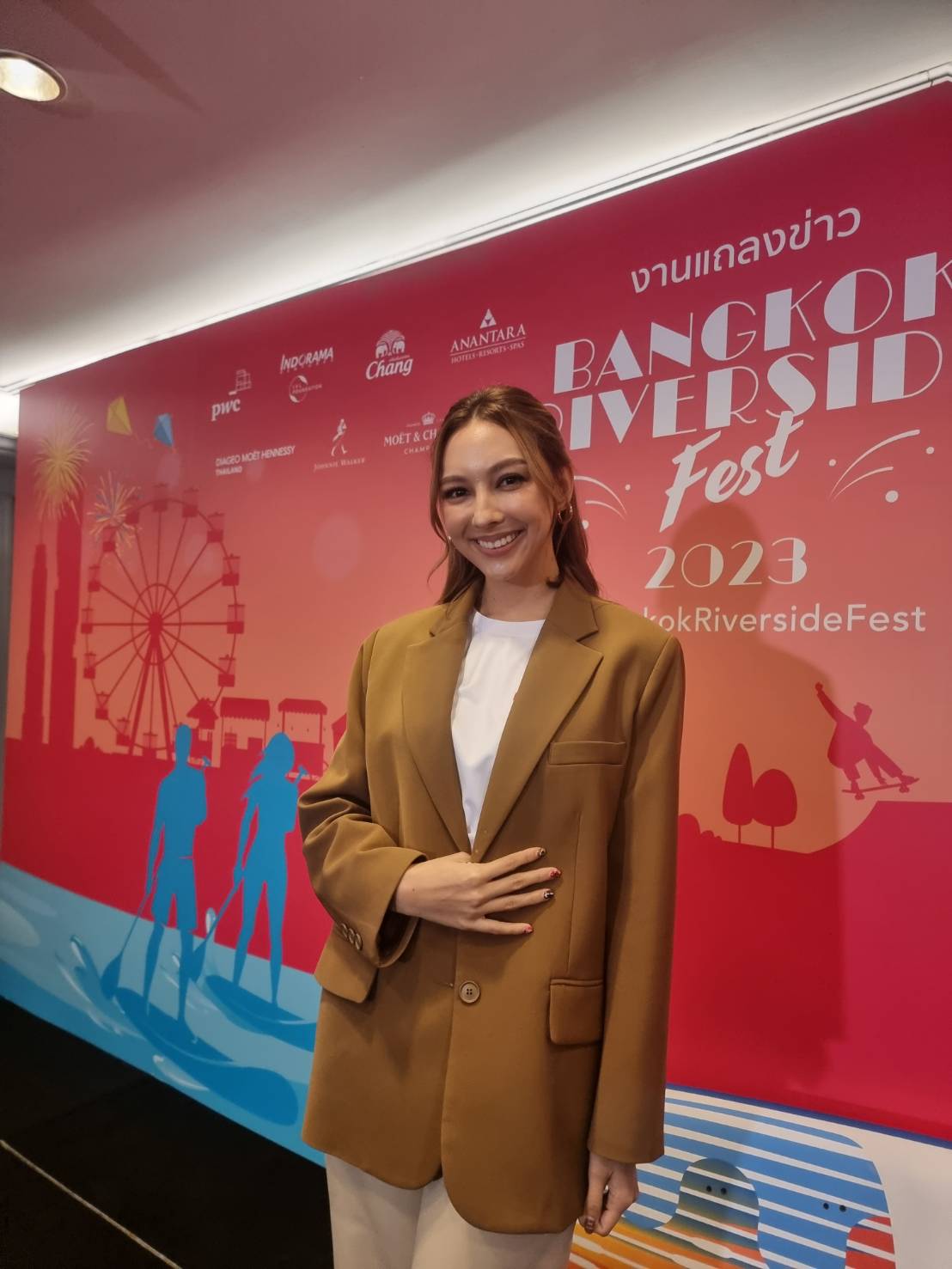 เขินหนัก! คารีสา เล่าเส้นทางรักกับแฟนหนุ่มนอกวงการ เขินหนัก! คารีสา เล่าเส้นทางรักกับแฟนหนุ่มนอกวงการ