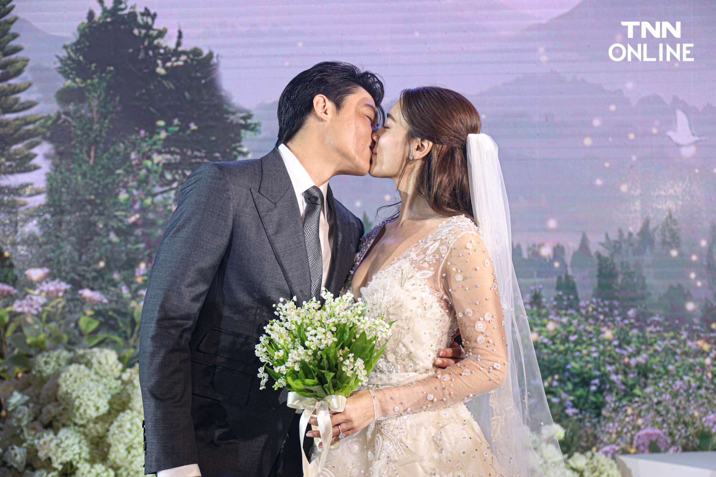 หมาก-คิม โชว์ความหวาน ก่อนฉลองมงคลสมรสสุดโรแมนติกเย็นนี้ หมาก-คิม โชว์ความหวาน ก่อนฉลองมงคลสมรสสุดโรแมนติกเย็นนี้
