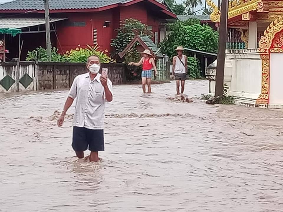 ลำปาง ฝนตกหนักน้ำป่าท่วมท่วม 2 หมู่บ้านใน อ.เถิน ลำปาง ฝนตกหนักน้ำป่าท่วมท่วม 2 หมู่บ้านใน อ.เถิน