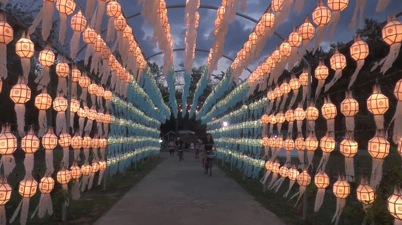 ลอยกระทง 2565 เปิดภาพประเพณี “ยี่เป็งเชียงใหม่” งดงามแบบฉบับล้านนา ลอยกระทง 2565 เปิดภาพประเพณี “ยี่เป็งเชียงใหม่” งดงามแบบฉบับล้านนา