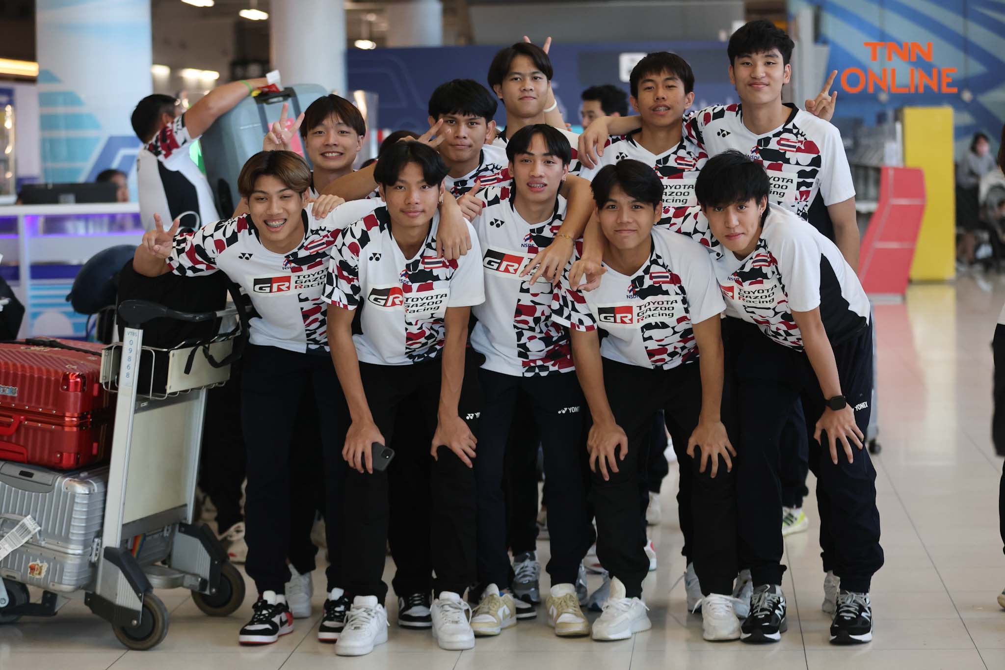 “น้องพิงค์” ถึงไทยแล้ว หลังคว้าแชมป์แบดมินตันเยาวชนโลก 2023 ผงาดมือ 1 โลกรุ่นเยาวชน “น้องพิงค์” ถึงไทยแล้ว หลังคว้าแชมป์แบดมินตันเยาวชนโลก 2023 ผงาดมือ 1 โลกรุ่นเยาวชน