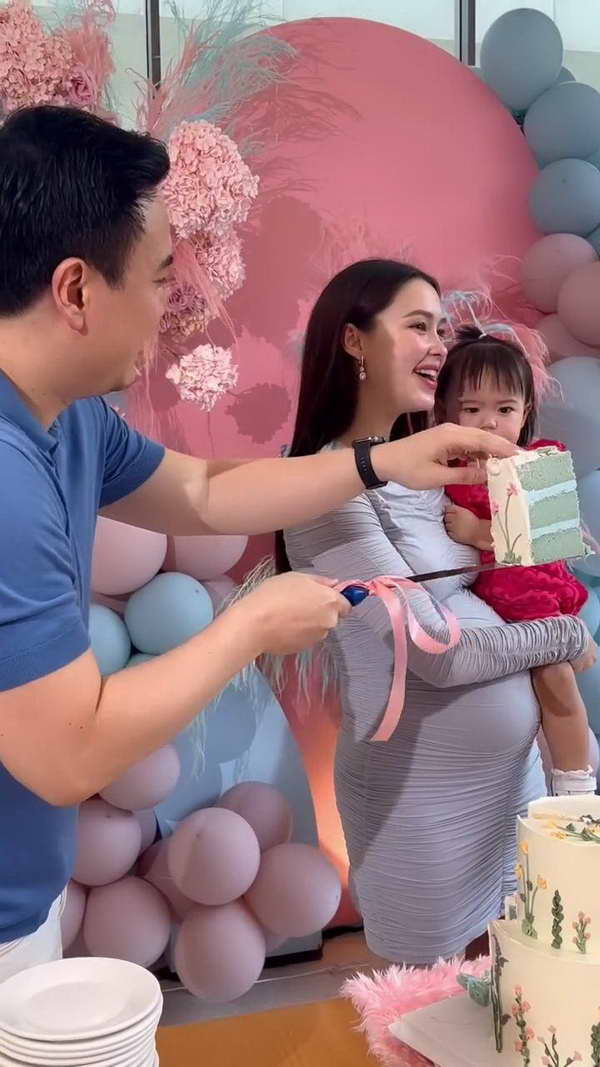 แพทริเซีย-โน้ต วิเศษ เฉลยเพศลูกคนที่สองแล้ว งานนี้ถูกใจคุณพ่อสุดๆ แพทริเซีย-โน้ต วิเศษ เฉลยเพศลูกคนที่สองแล้ว งานนี้ถูกใจคุณพ่อสุดๆ