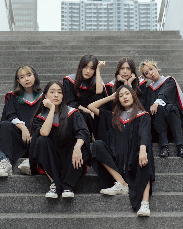 มายด์ 4EVE ปลื้ม แฟนๆ ร่วมรับปริญญา เผยยังไม่มีแพลนเรียนต่อโท   (มีคลิป)