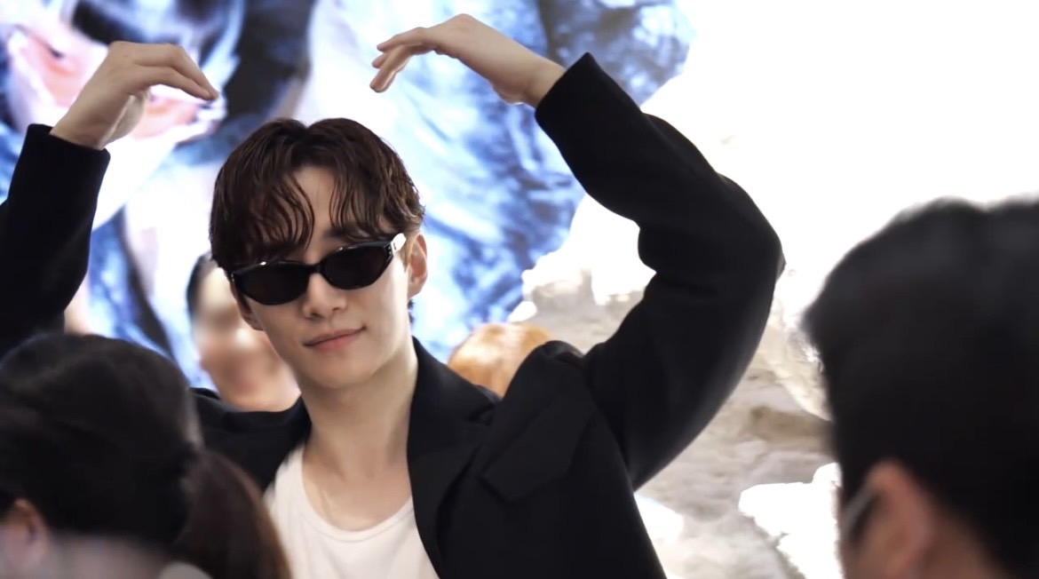 ส่องความหล่อทะลุแว่น อีจุนโฮ ร่วมงานอีเวนต์ในไทย 