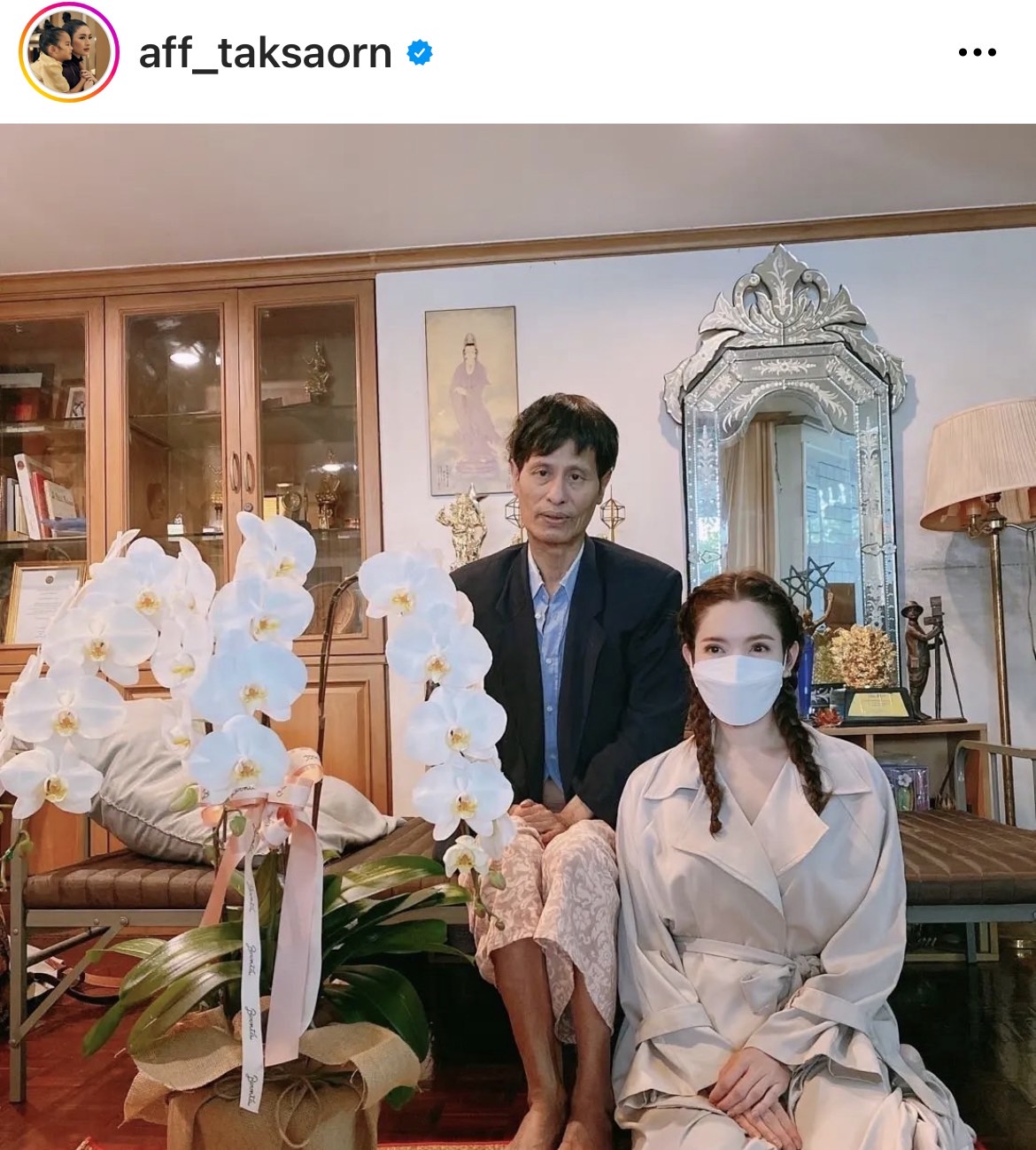 แอฟ ทักษอร ร่ำไห้กลางรายการ ระหว่างเล่าข่าวผู้กำกับชั้นครู หม่อมน้อย จากไปอย่างสงบ