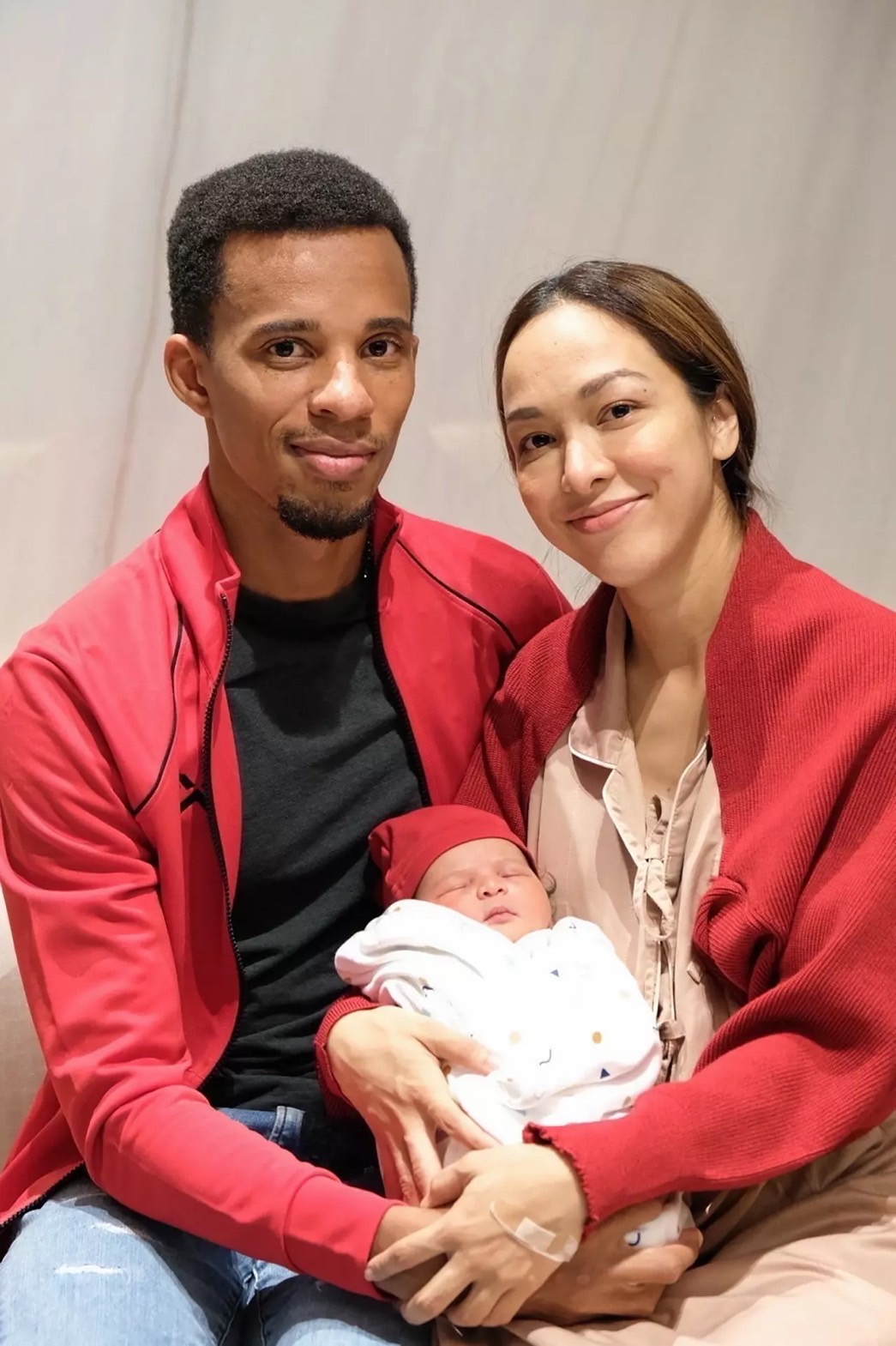 ความสุขเปี่ยมล้น! ซาร่า นลิน เผยความรู้สึกแรกหลังได้เจอหน้าลูก